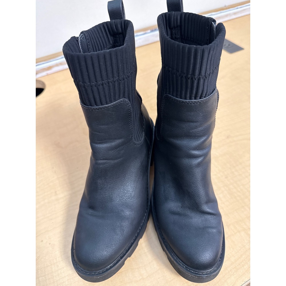 Bar III Versuze Black Knit Sock Ankle Boots Lug Sole Block Heel Size 8M
